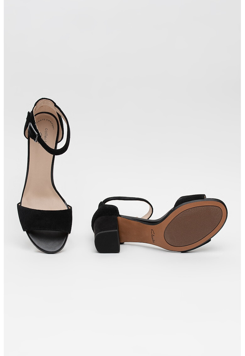 Clarks Велурени сандали Deva Mae - Pepit.bg