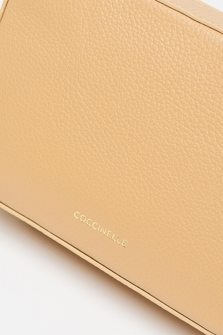 COCCINELLE Кожена чанта през рамо Tebe - Pepit.bg