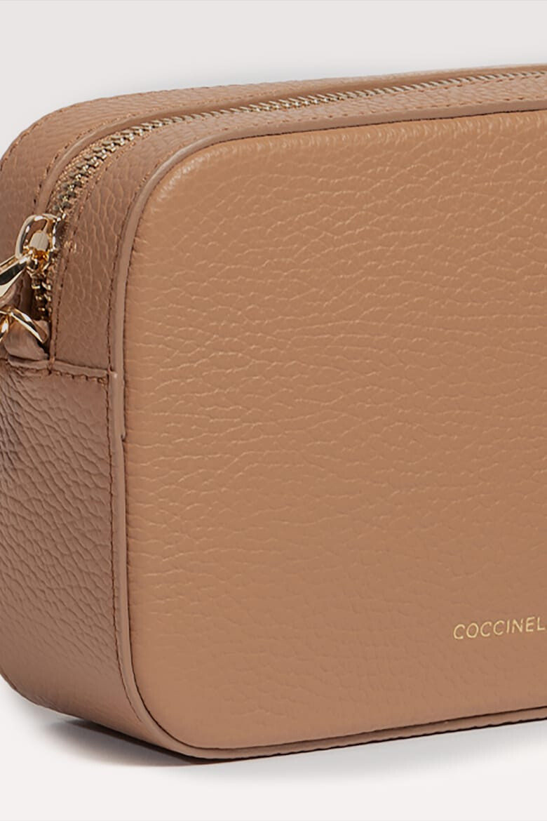 COCCINELLE Кожена чанта през рамо Tebe - Pepit.bg