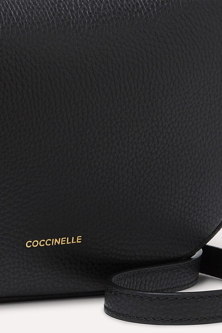 COCCINELLE Кожена чанта Priscilla с релеф - Pepit.bg