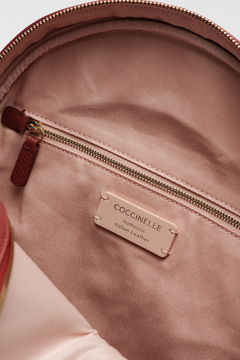 COCCINELLE Кожена раница с преден джоб - Pepit.bg