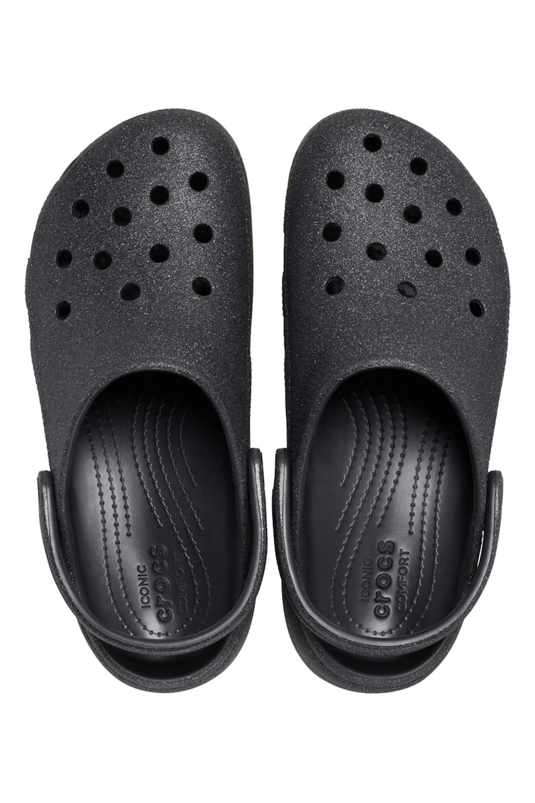 Crocs Бляскав крокс Classic с равна платформа и каишка на петата - Избеляло черно - Pepit.bg
