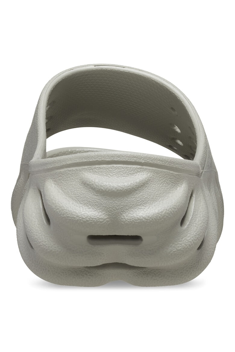 Crocs Унисекс масивни чехли - Pepit.bg