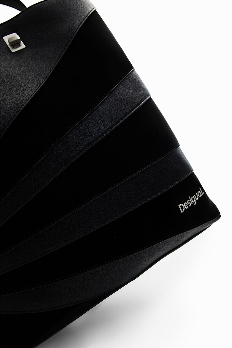 DESIGUAL Раница с релеф - Pepit.bg