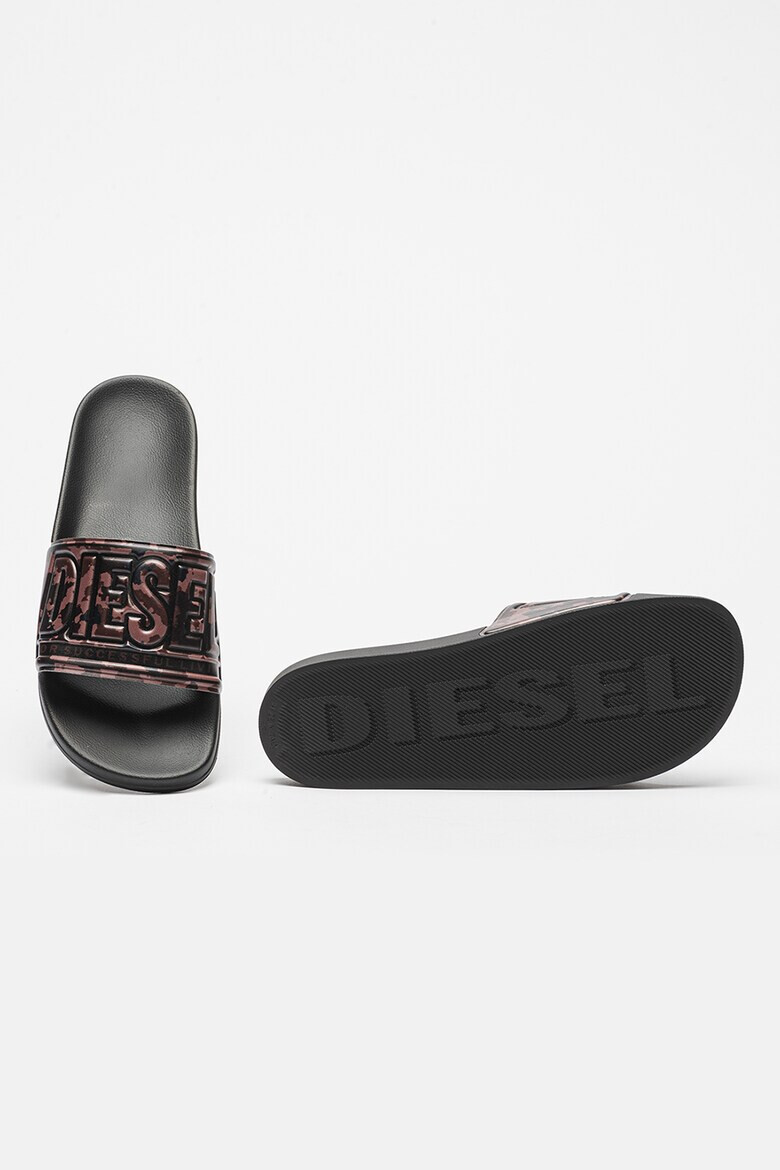 Diesel Чехли Sa-Mayemi с релефно лого - Pepit.bg