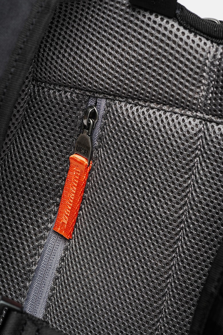 Diesel Раница Pod с цип и релефен монограм - Pepit.bg