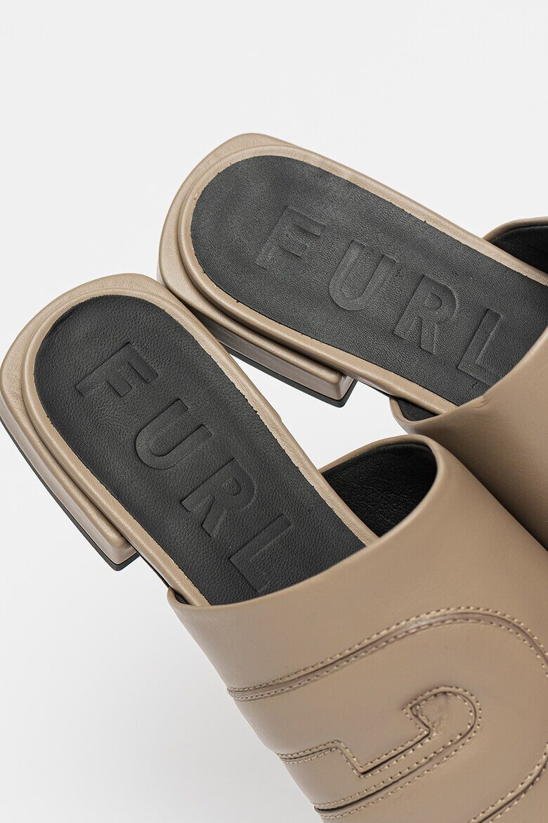 Furla Кожени чехли с монограм - Pepit.bg