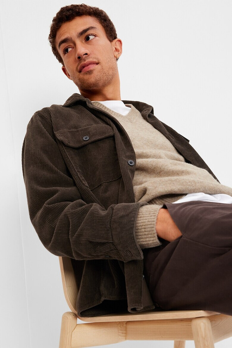GAP Пуловер с шпиц - Pepit.bg