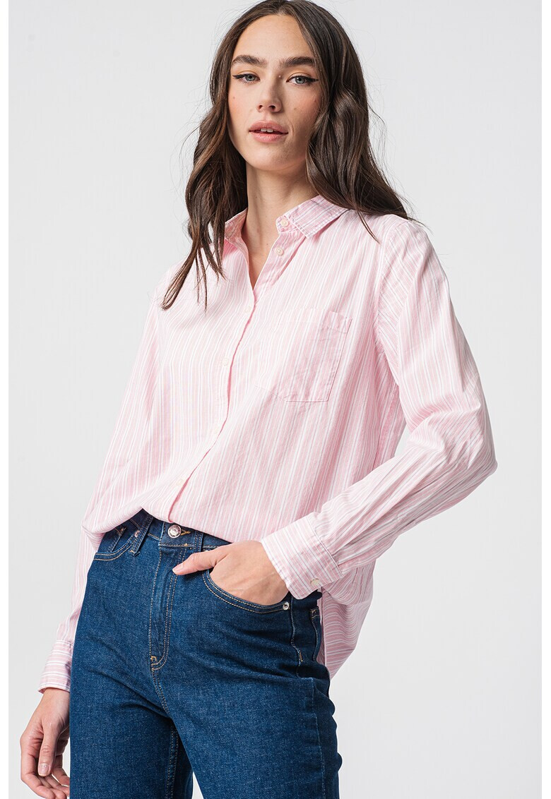 GAP Раирана риза с джоб - Pepit.bg