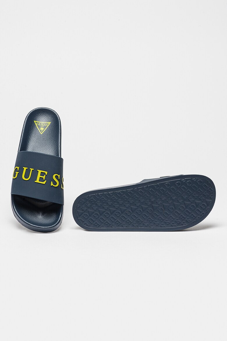 GUESS Чехли с лого - Pepit.bg