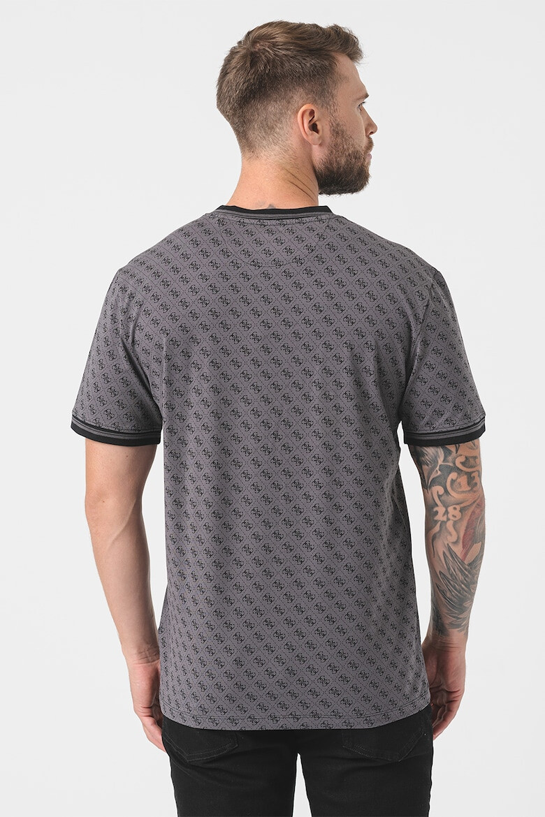 GUESS Фитнес тениска с десен - Pepit.bg
