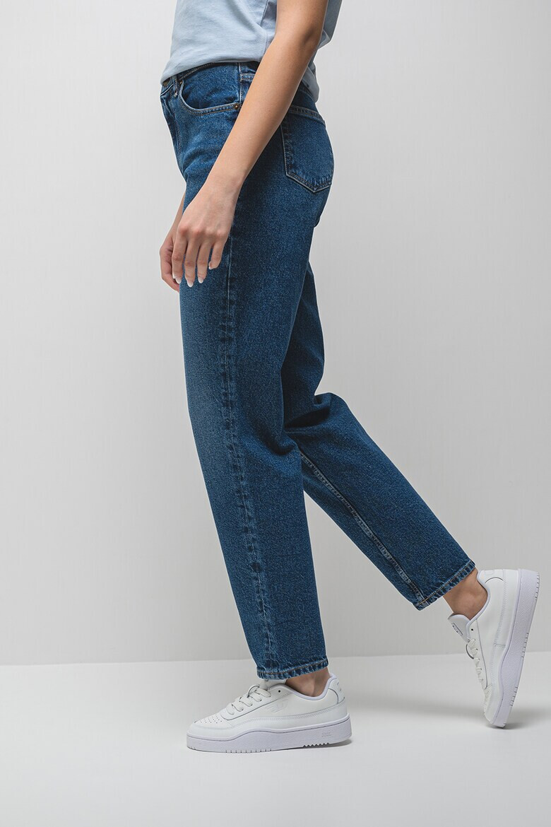 GUESS JEANS Дънки Мом - Pepit.bg