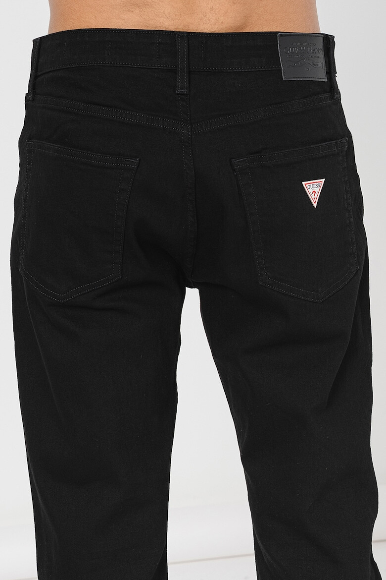 GUESS JEANS Дънки със стандартна кройка - Черен - Pepit.bg
