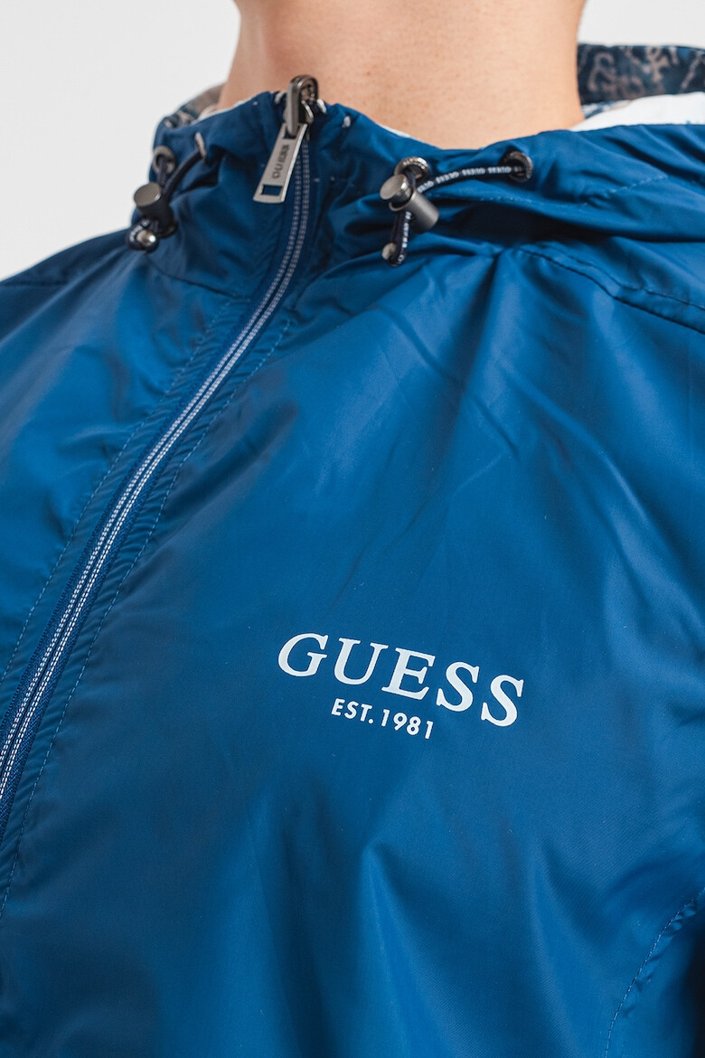 GUESS JEANS Яке с качулка и десен - Pepit.bg