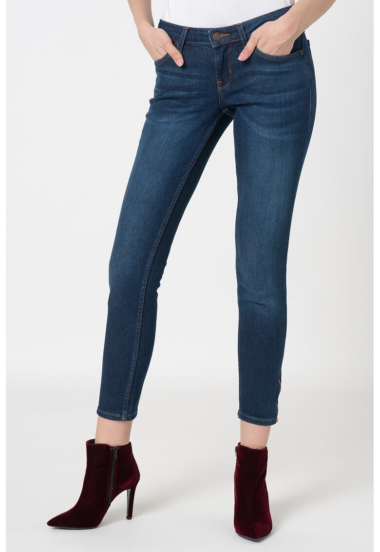 GUESS JEANS Прилепнали дънки над глезена - Pepit.bg
