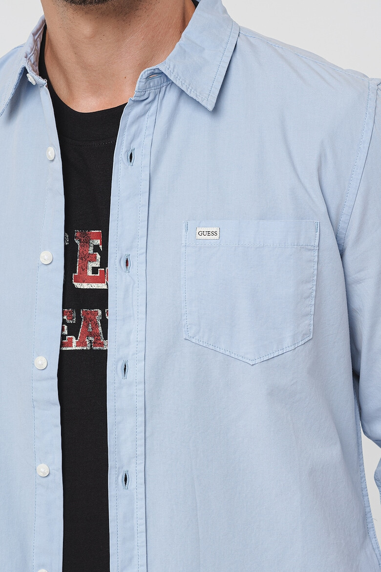 GUESS JEANS Памучна слим риза - Светлосин - Pepit.bg