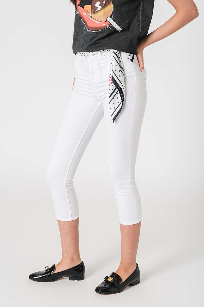 GUESS JEANS Прилепнали дънки капри - Pepit.bg