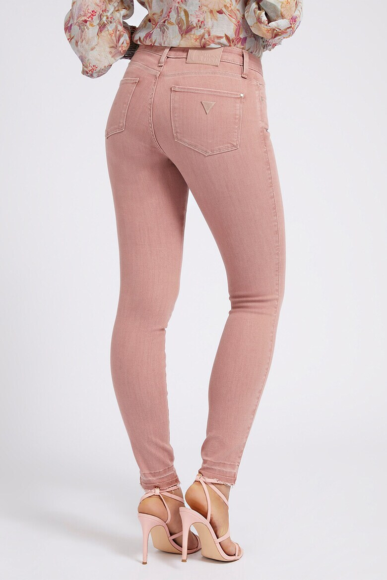 GUESS JEANS Прилепнали дънки с лиосел - Pepit.bg