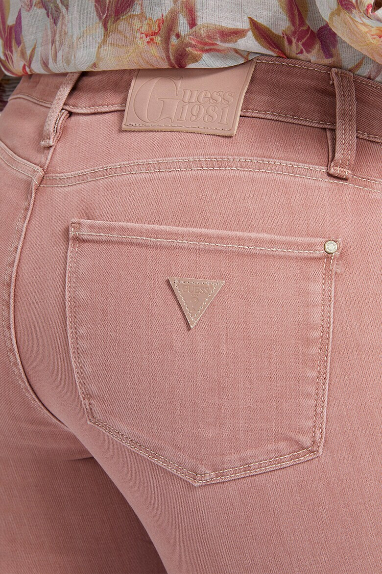 GUESS JEANS Прилепнали дънки с лиосел - Pepit.bg