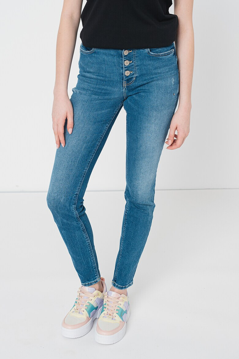 GUESS JEANS Прилепнали дънки 1981 с протрити зони - Pepit.bg