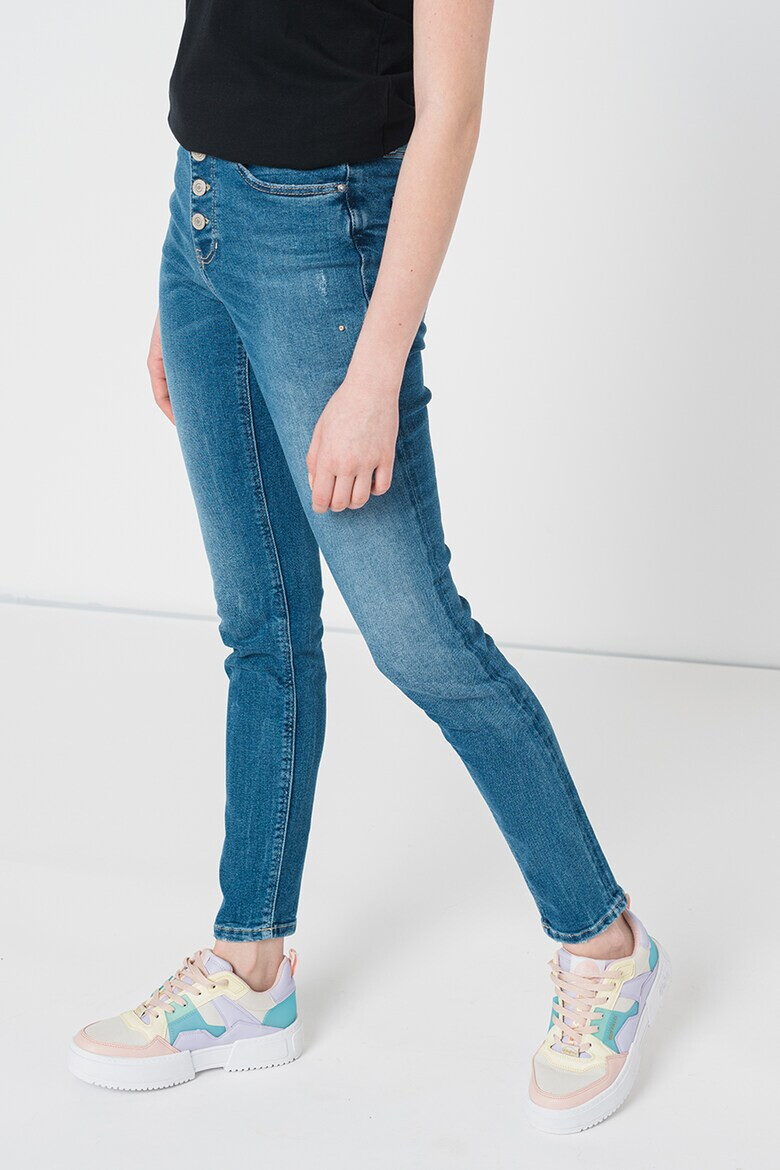 GUESS JEANS Прилепнали дънки 1981 с протрити зони - Pepit.bg