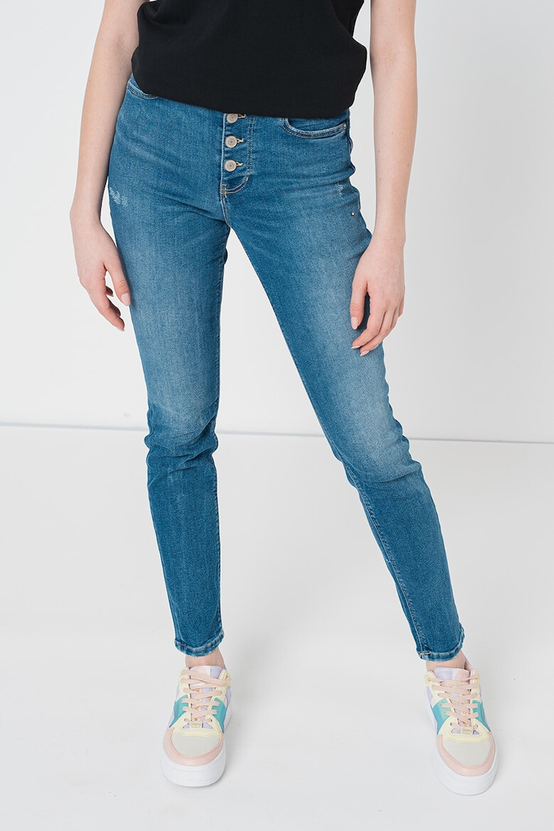 GUESS JEANS Прилепнали дънки 1981 с протрити зони - Pepit.bg
