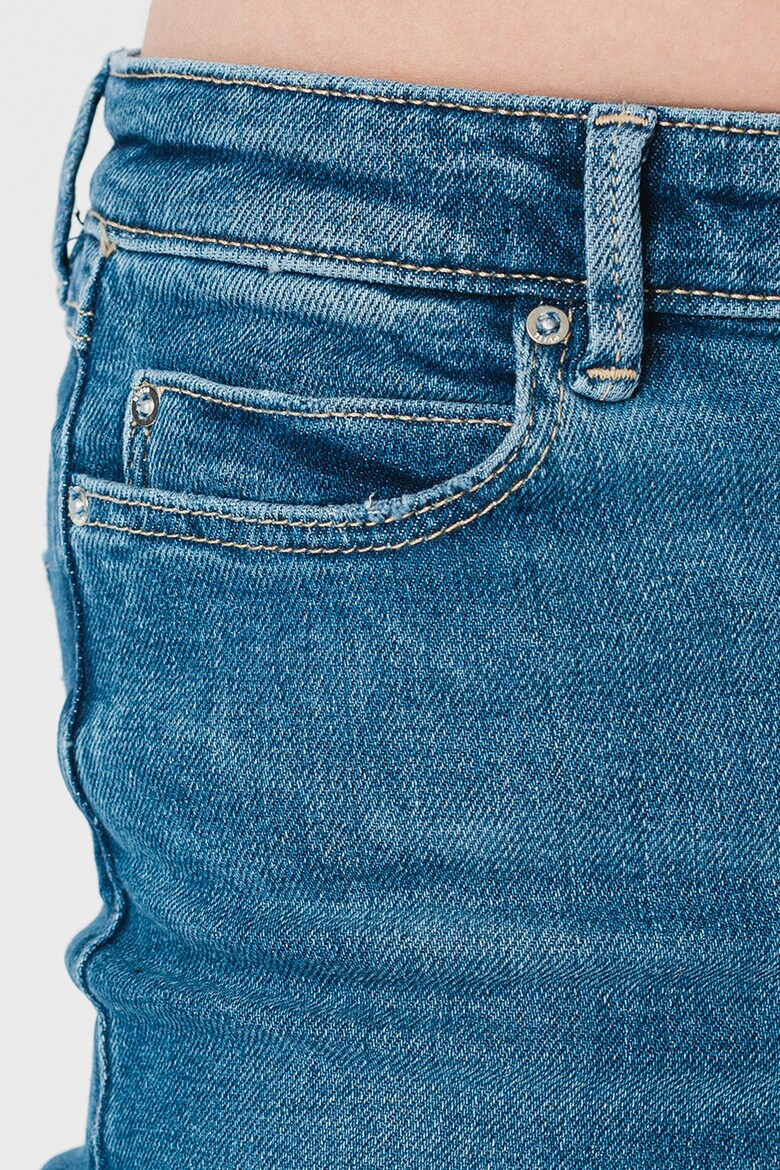 GUESS JEANS Прилепнали дънки 1981 с протрити зони - Pepit.bg