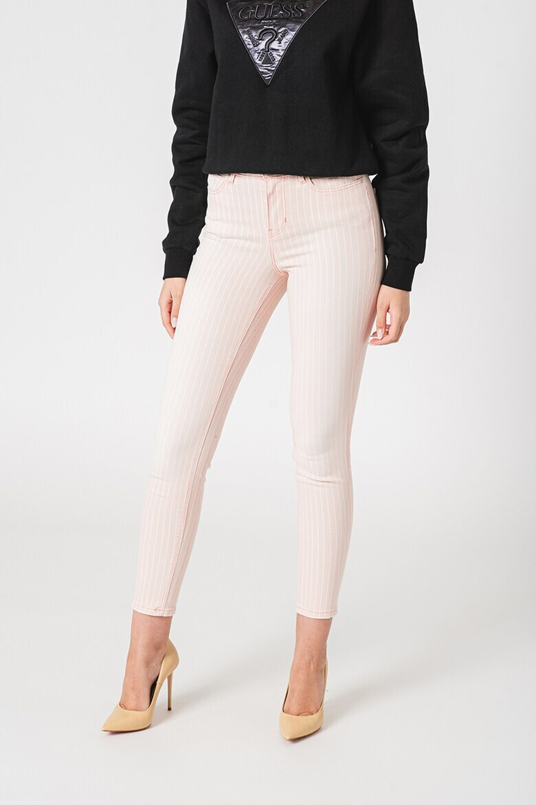 GUESS JEANS Прилепнали дънки с райе - Pepit.bg