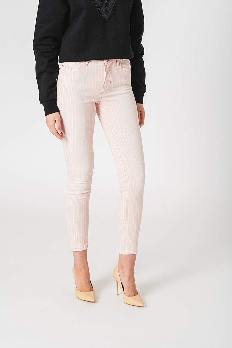 GUESS JEANS Прилепнали дънки с райе - Pepit.bg
