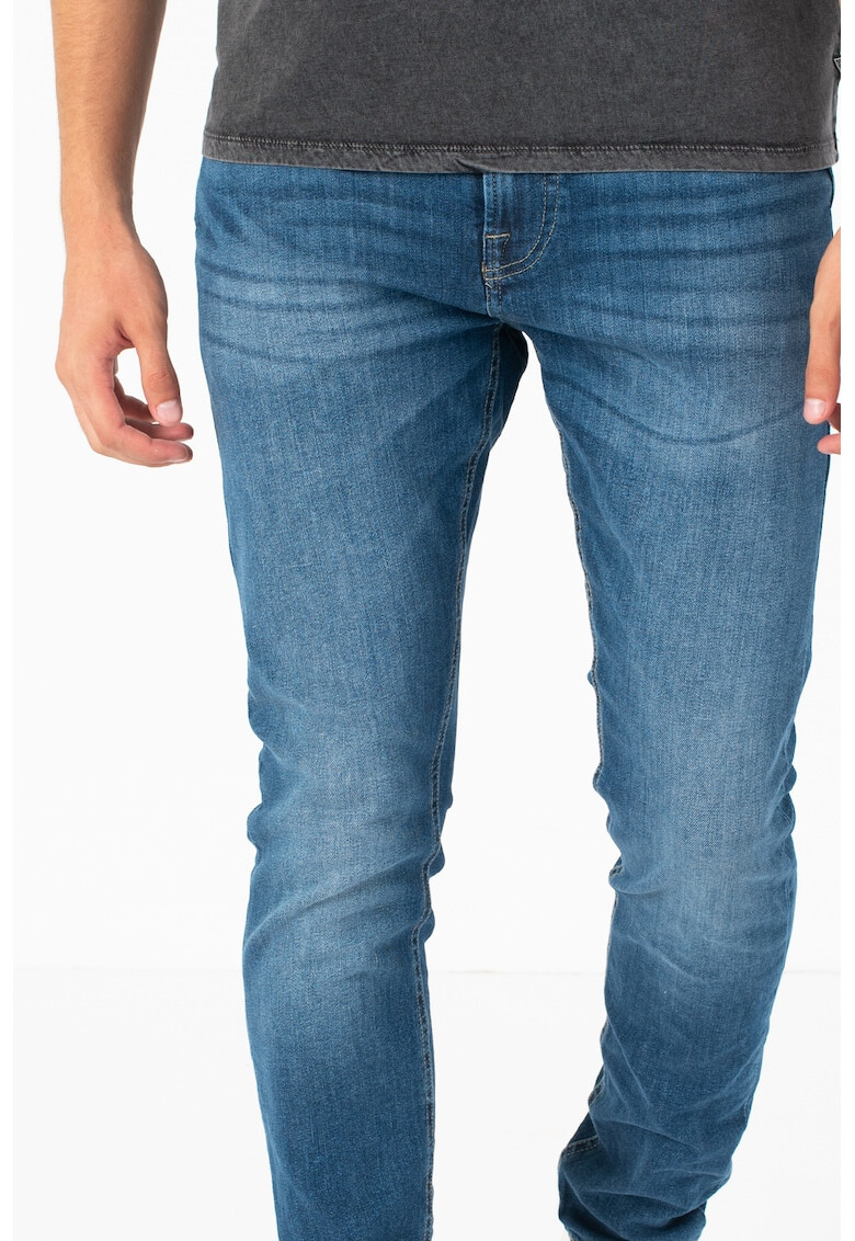 GUESS JEANS Силно прилепнали дънки Chris - Pepit.bg