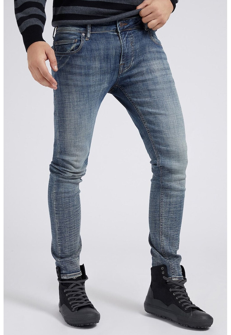 GUESS JEANS Силно прилепнали дънки с 5 джоба - Pepit.bg