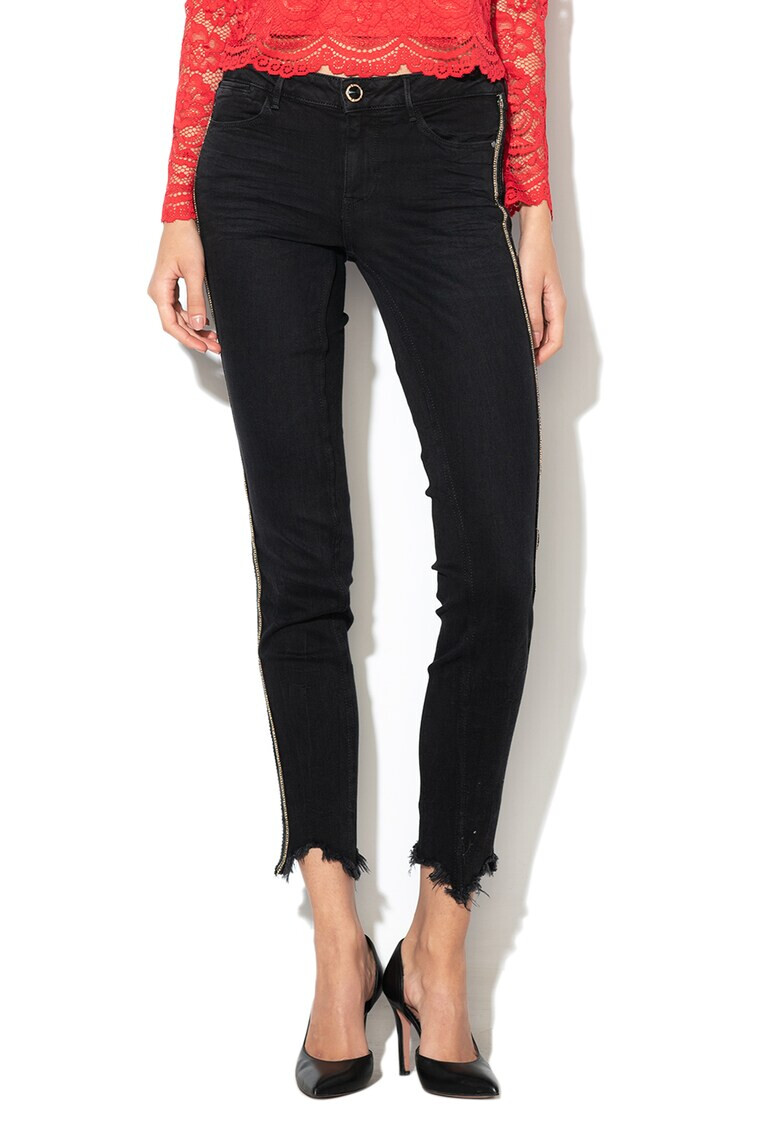 GUESS JEANS Силно прилепнали дънки с аплиакции - Pepit.bg