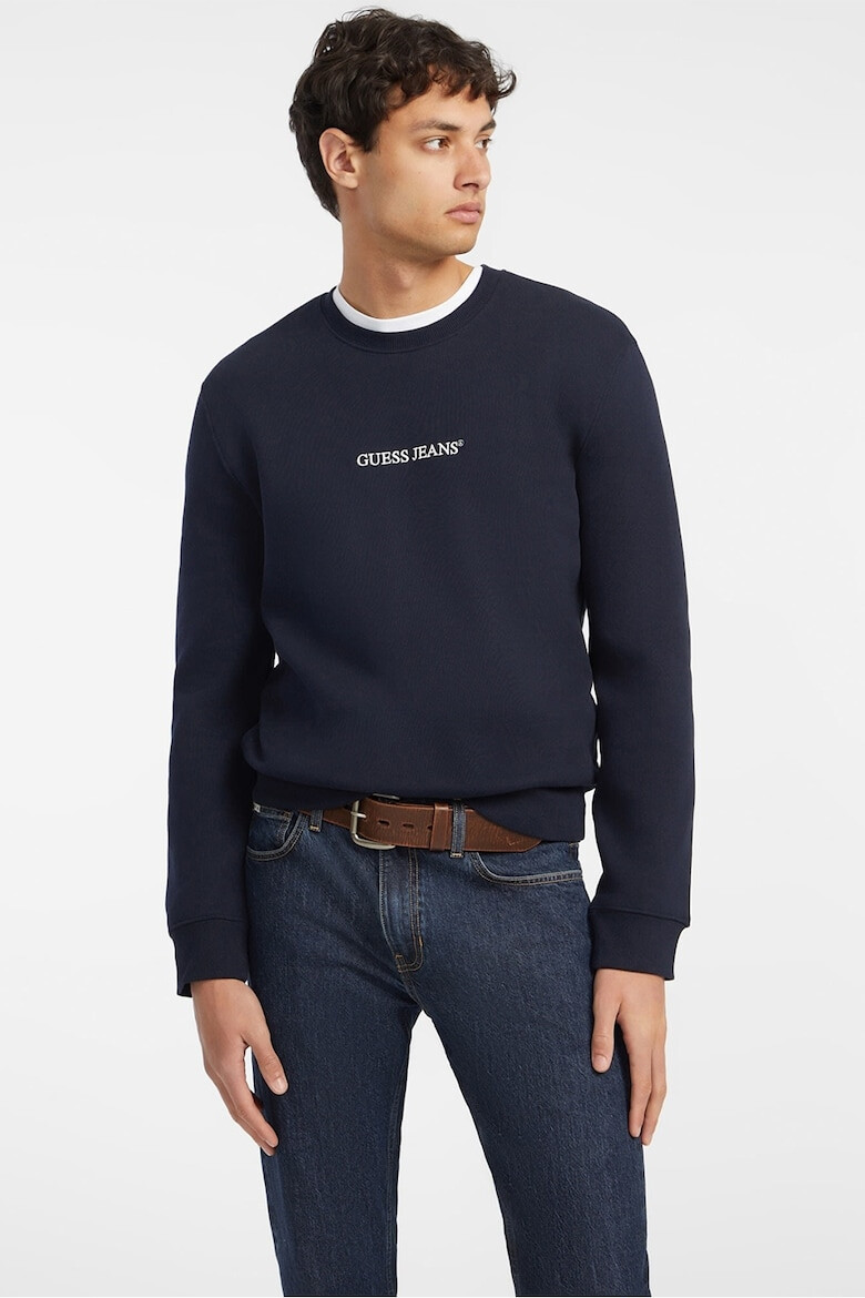 GUESS JEANS Слим суитшърт с бродерии - Ултрамарин синьо - Pepit.bg