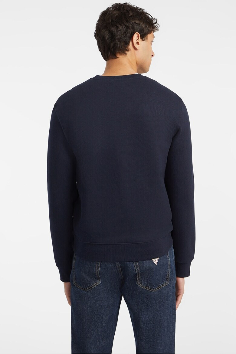 GUESS JEANS Слим суитшърт с бродерии - Ултрамарин синьо - Pepit.bg