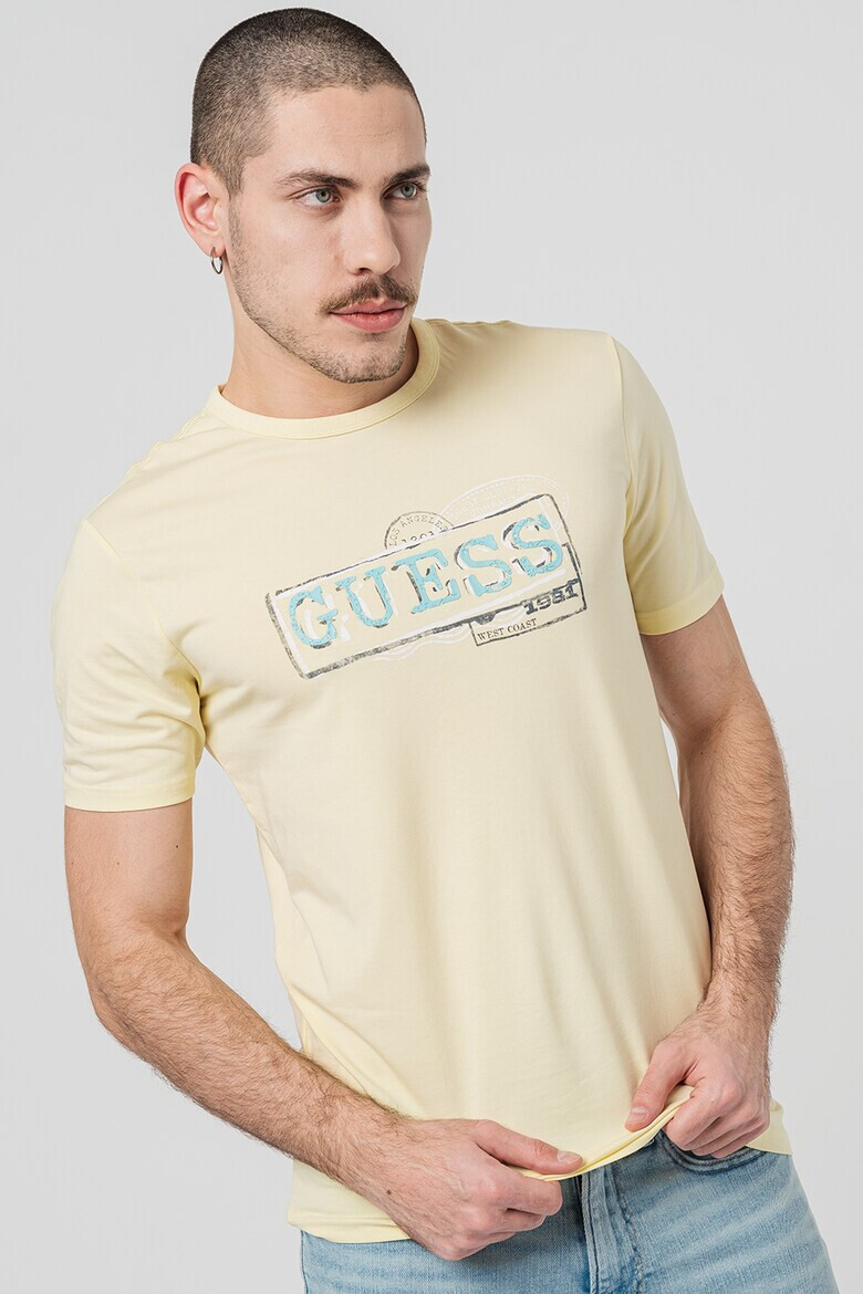 GUESS JEANS Слим тениска с лого - Pepit.bg
