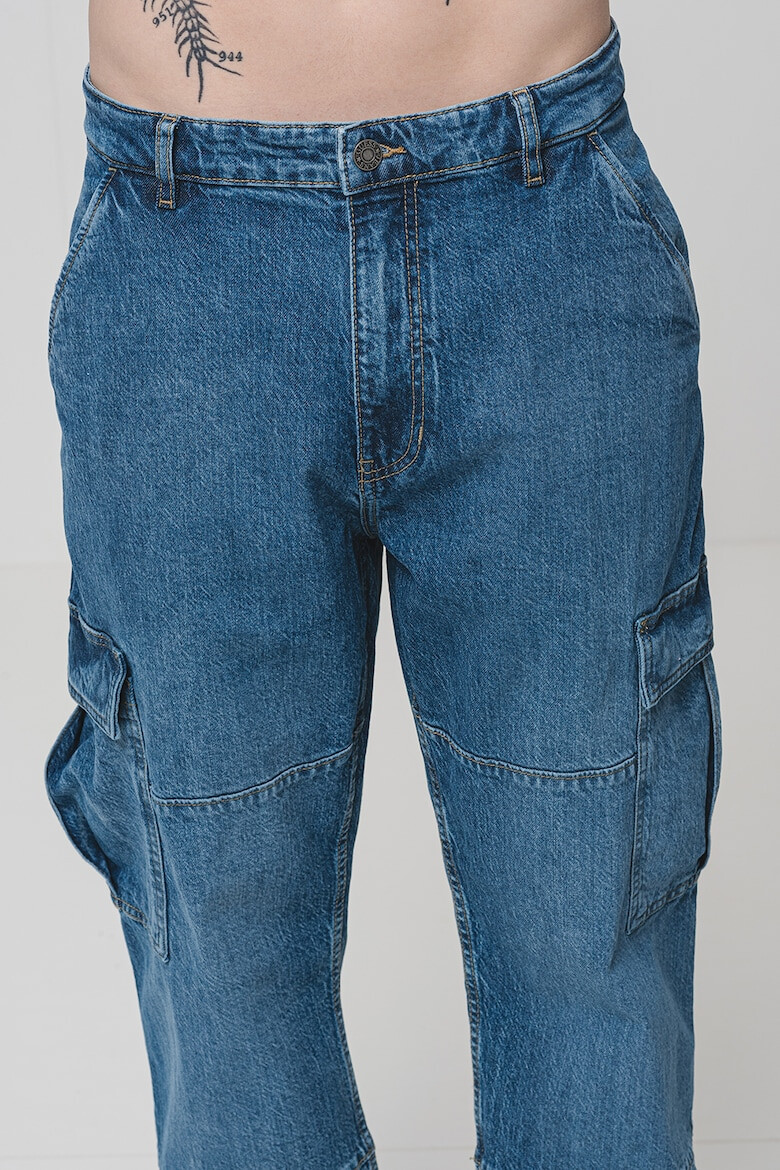 GUESS JEANS Свободни карго дънки - Pepit.bg