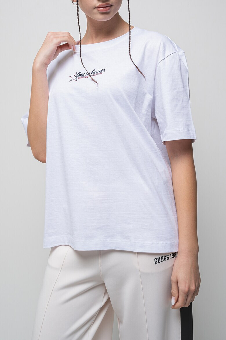 GUESS JEANS Уголемена тениска с овално деколте - Pepit.bg