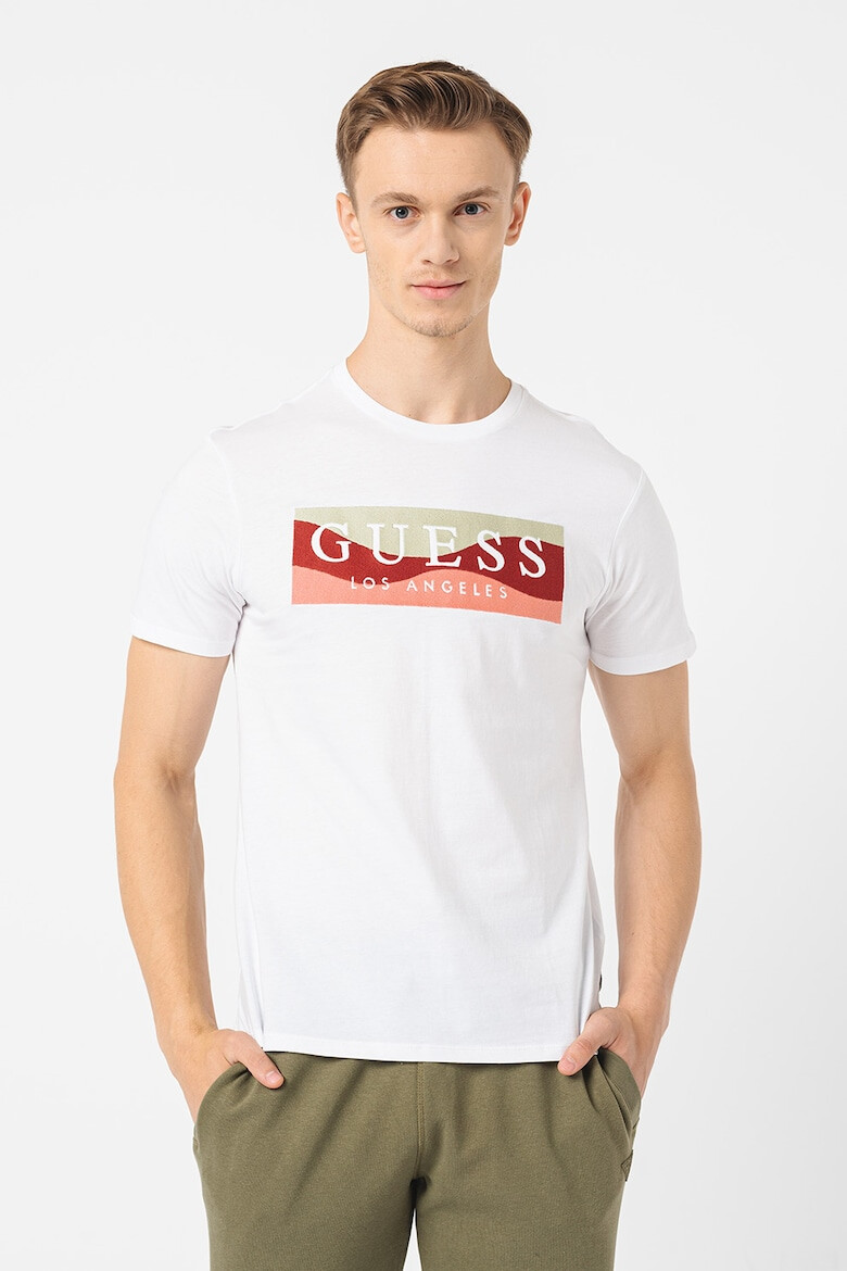 GUESS JEANS Вталена тениска от памук - Pepit.bg