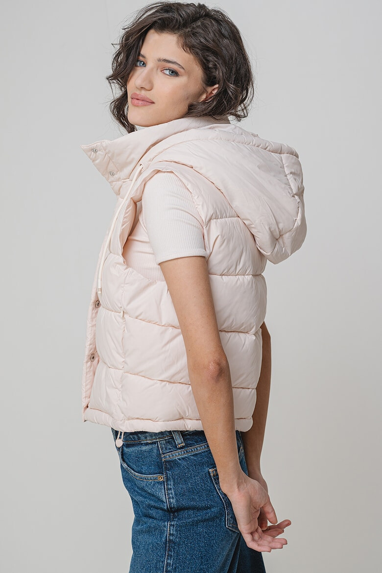 GUESS Капитониран фитнес елек - Бежов - Pepit.bg