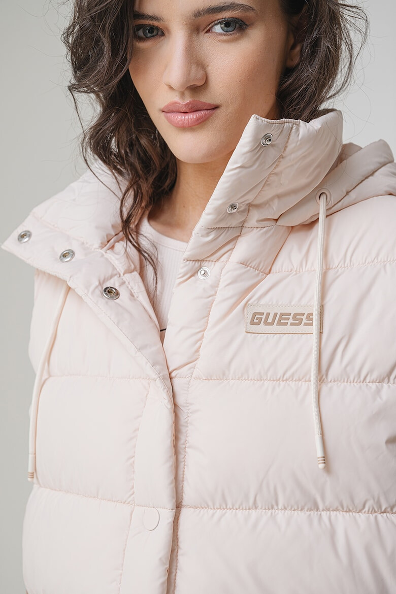 GUESS Капитониран фитнес елек - Бежов - Pepit.bg