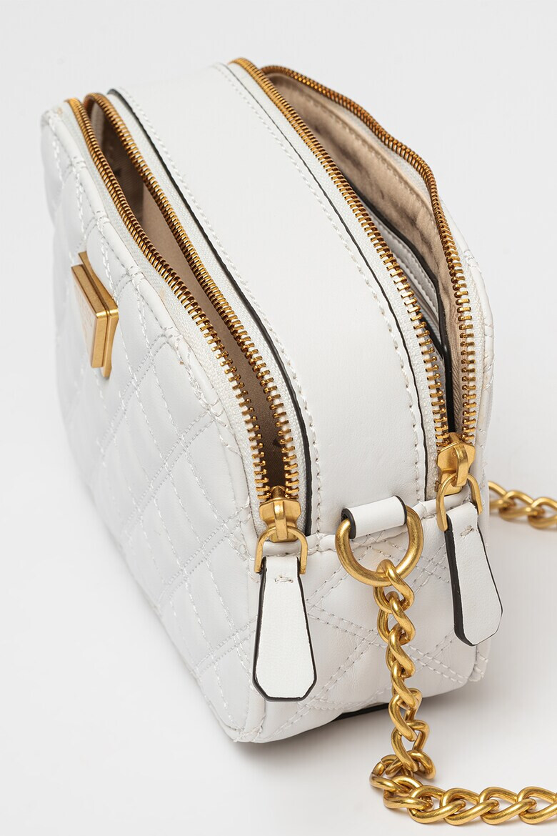 Guess Капитонирана чанта Giully - Pepit.bg