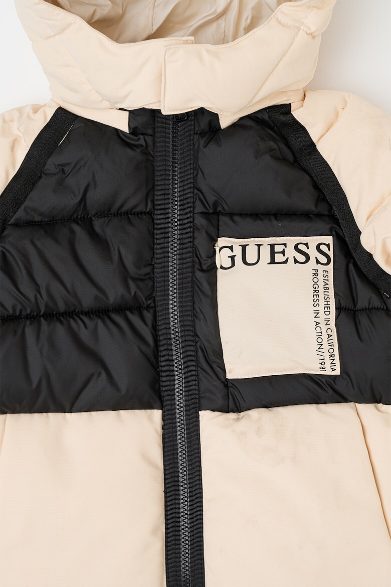 GUESS KIDS Guess Капитонирано зимно яке с качулка - Pepit.bg