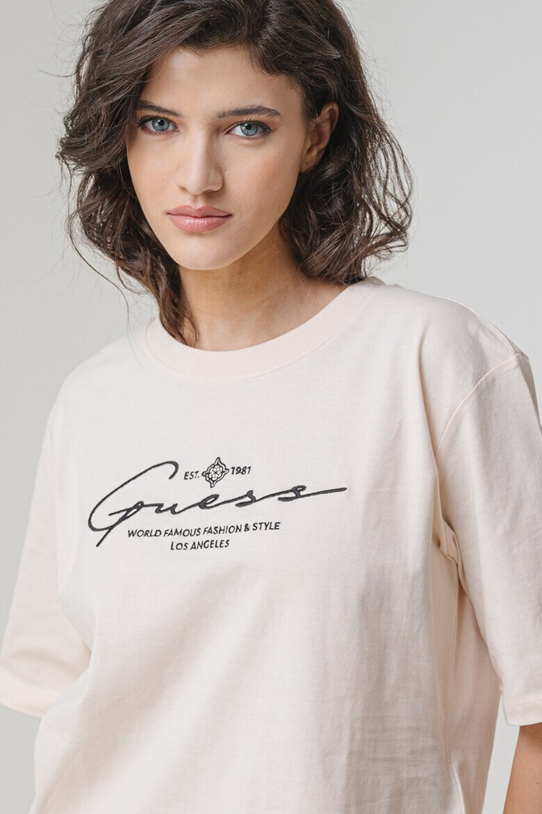 GUESS Къса фитнес тениска с лого - Pepit.bg