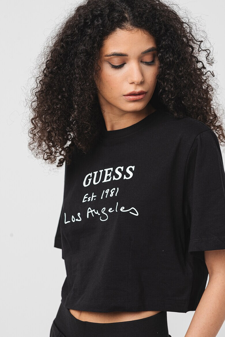 GUESS Къса фитнес тениска с принт - Pepit.bg