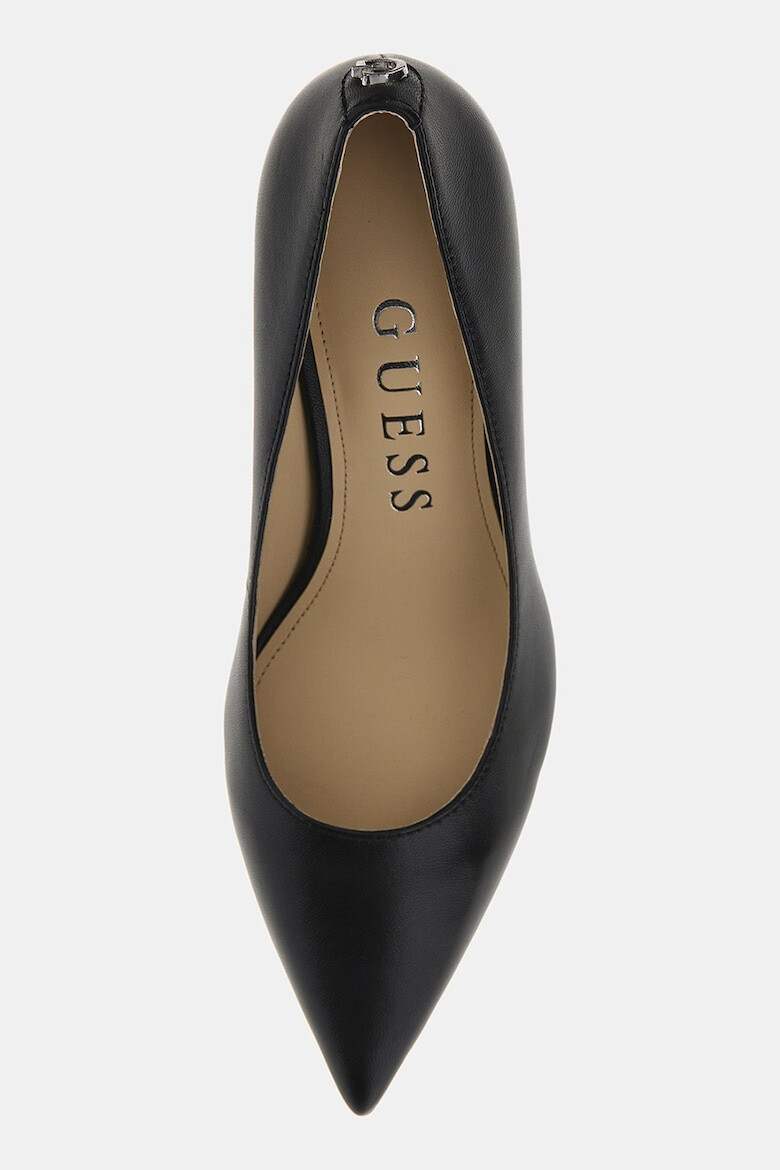 GUESS Остри кожени обувки - Черен - Pepit.bg