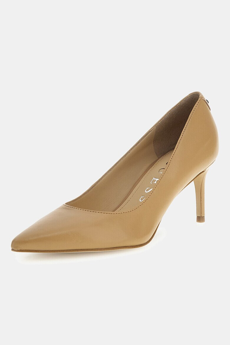 GUESS Остри кожени обувки - Pepit.bg