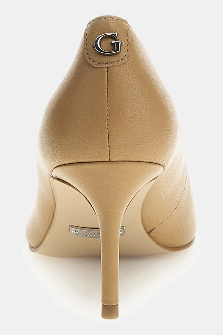 GUESS Остри кожени обувки - Pepit.bg