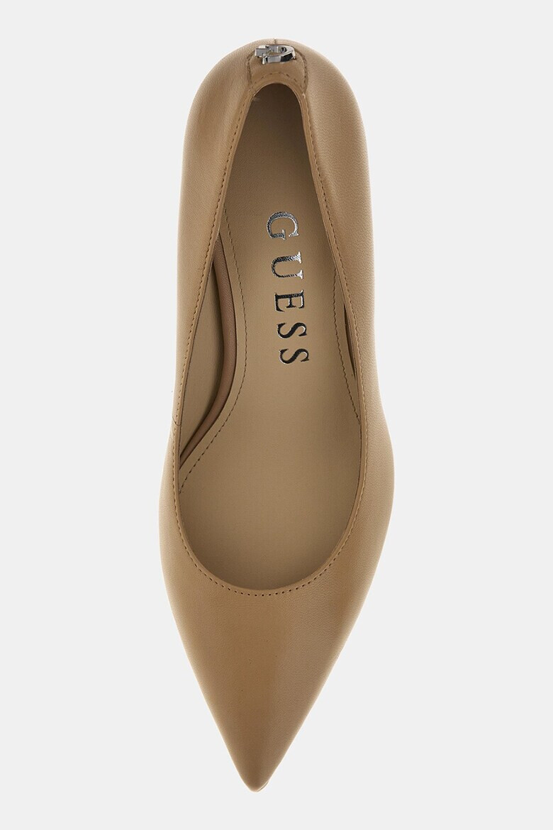 GUESS Остри кожени обувки - Pepit.bg