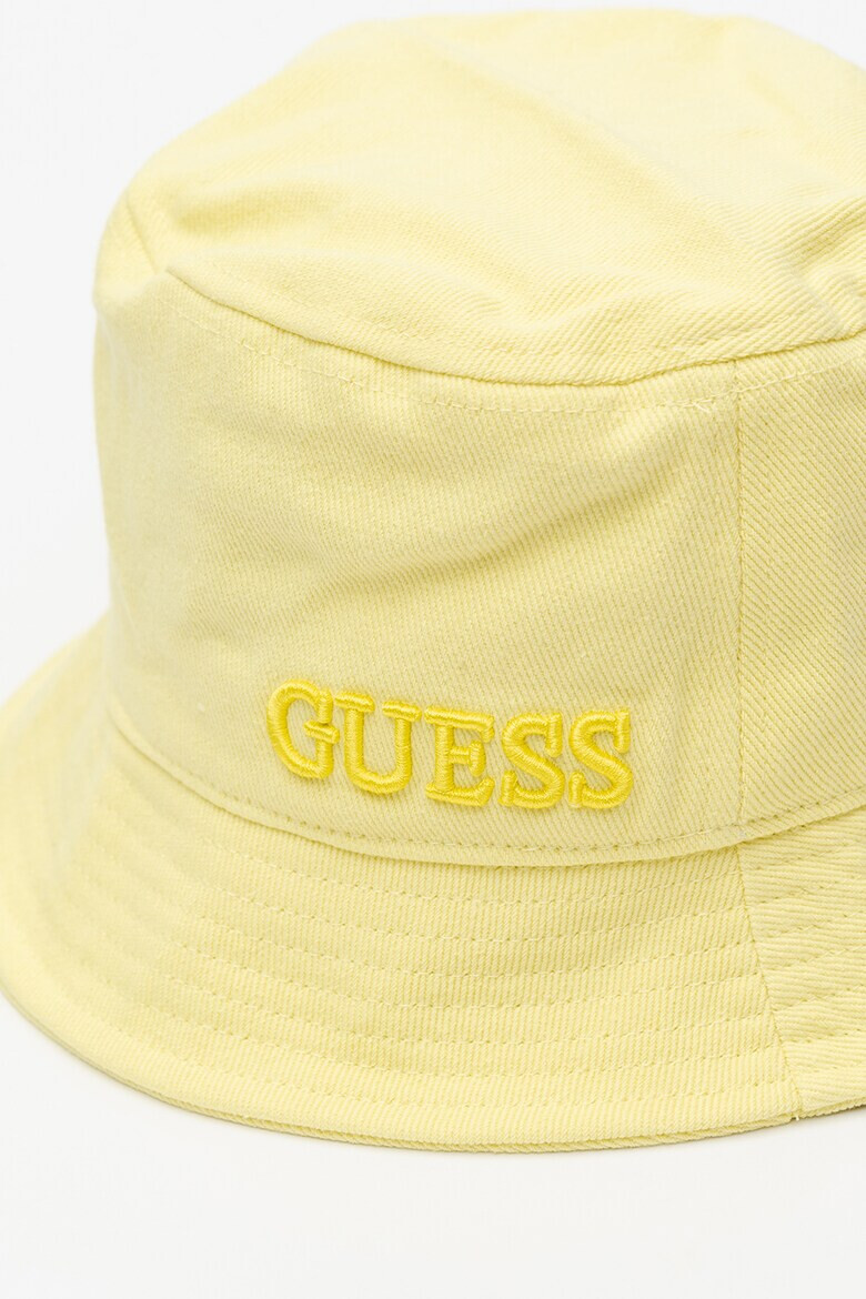 Guess Памучна шапка Cessily - Pepit.bg