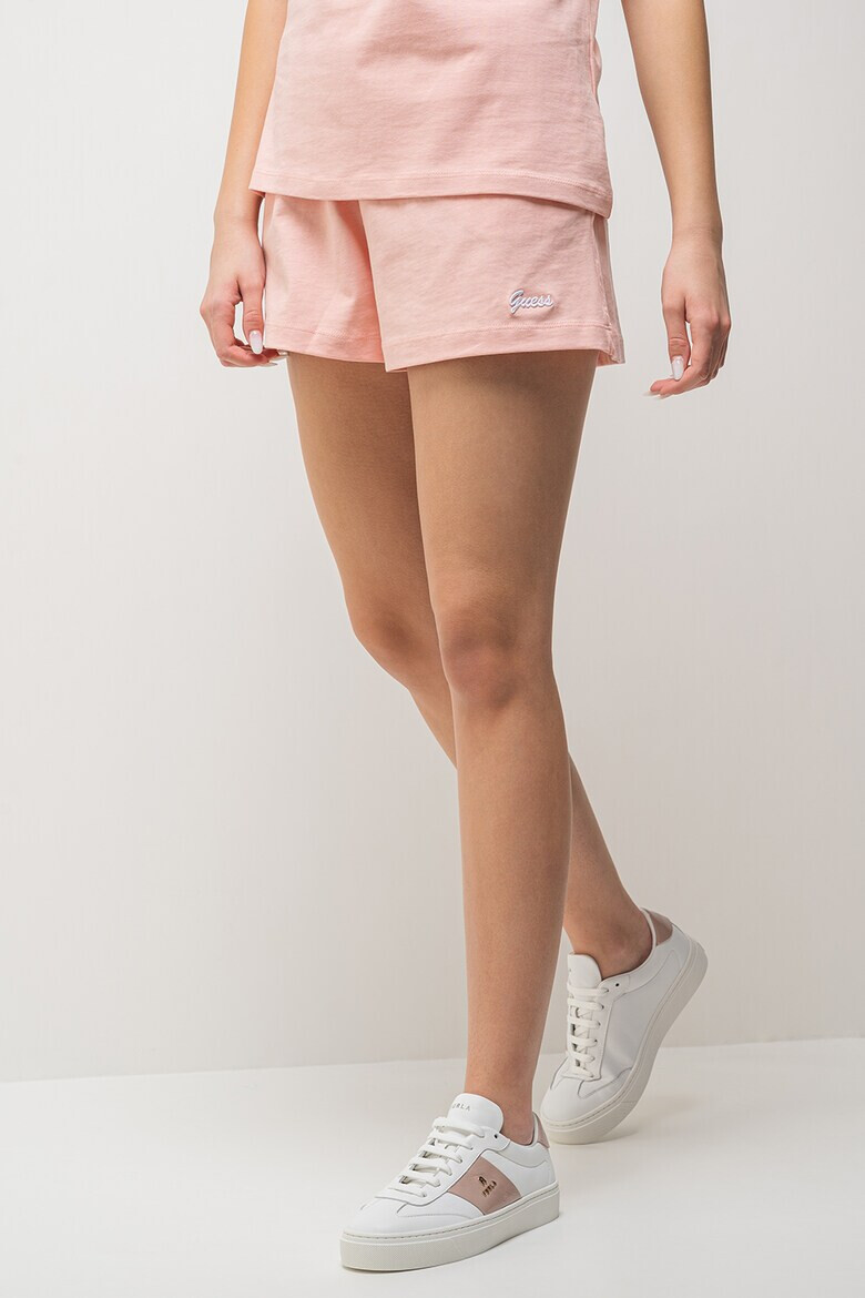 GUESS Памучни фитнес шорти - Pepit.bg